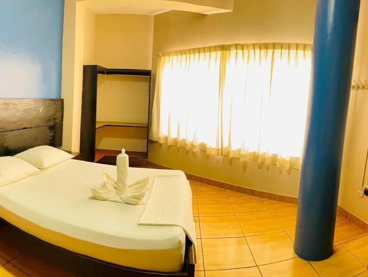 Alojamiento Tahuari Iquitos Ngoại thất bức ảnh
