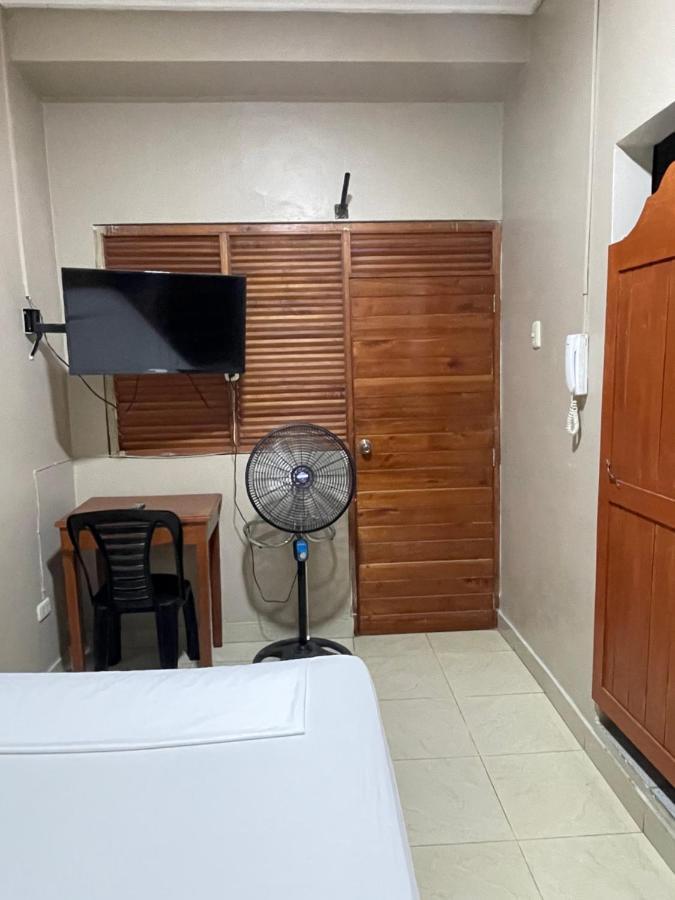 Alojamiento Tahuari Iquitos Ngoại thất bức ảnh