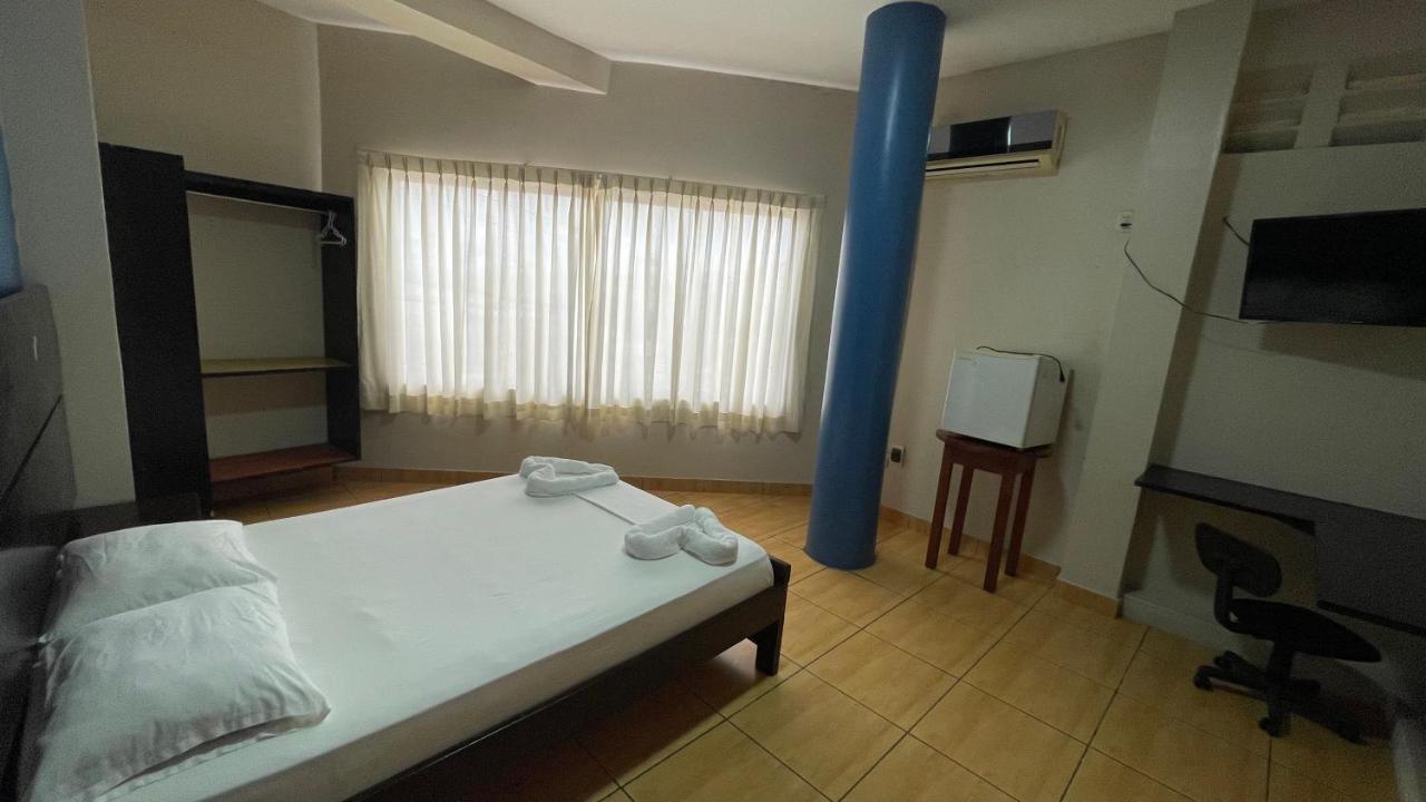 Alojamiento Tahuari Iquitos Ngoại thất bức ảnh